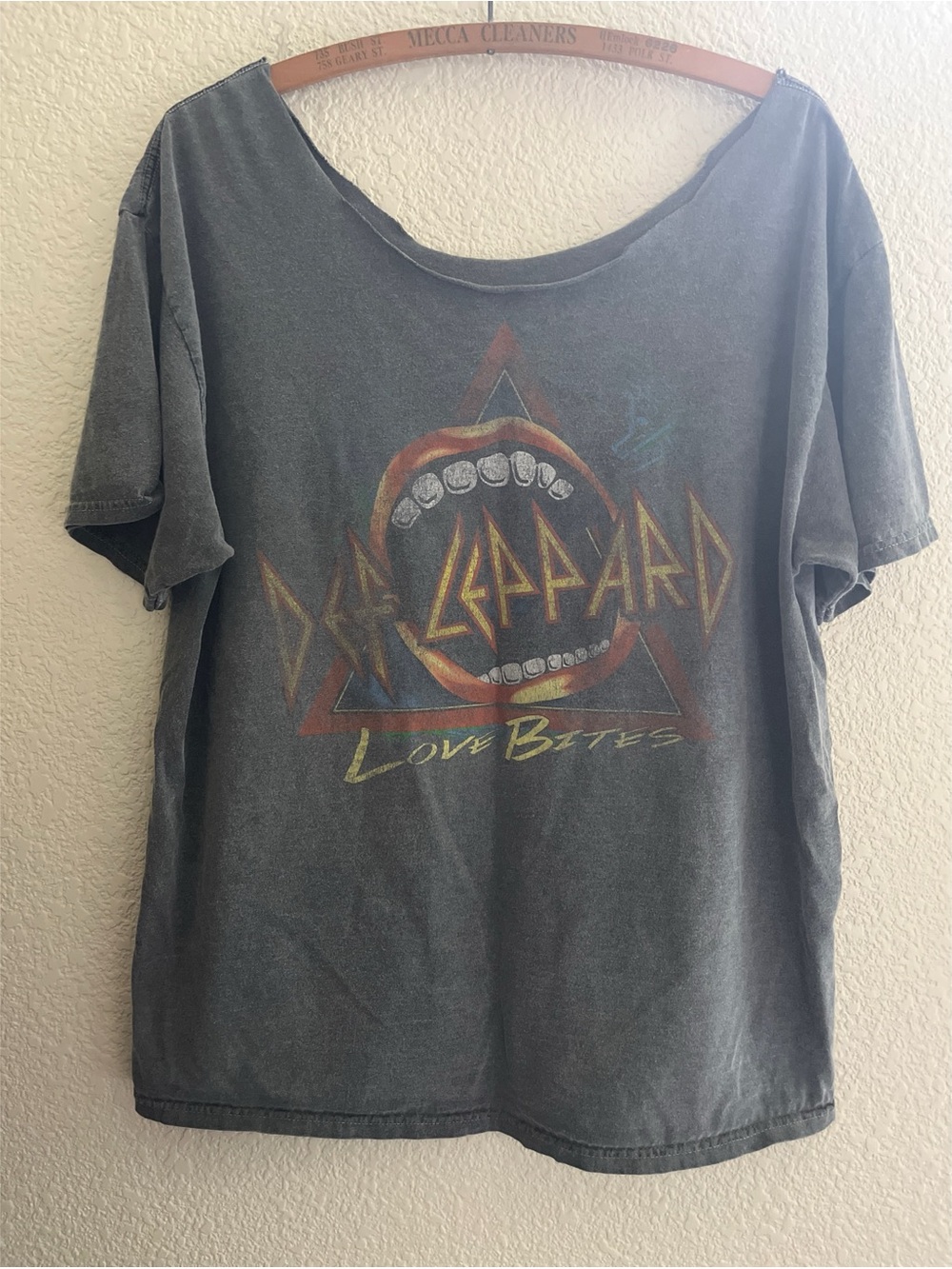 Def Leppard Love Bites Band Tee Women’s